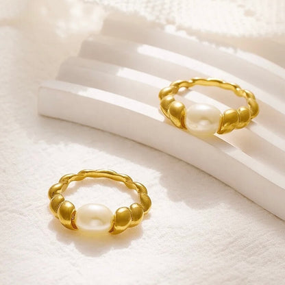 gold pearl ring - ZinniaStore